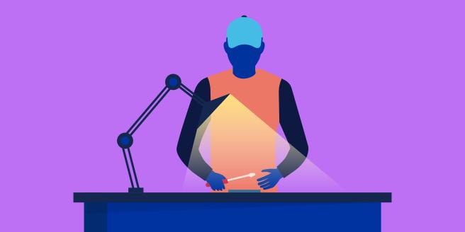 Teknikko, joka korjaa laitetta huoltokeskuksessa