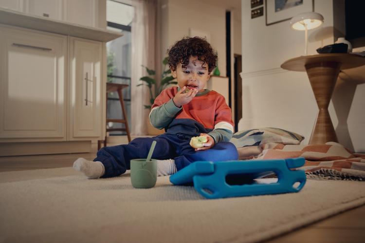 Familj med en SquareTrade-enhet